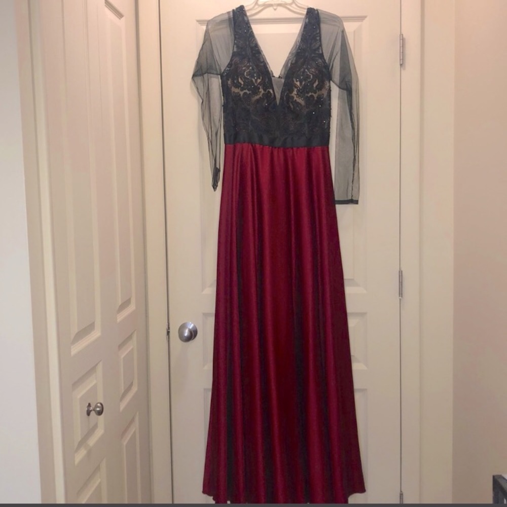 Women’s Evening Gown Size 6